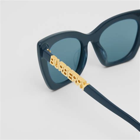 burberry occhiale da sole|Occhiali da sole di Burberry Eyewear da donna .